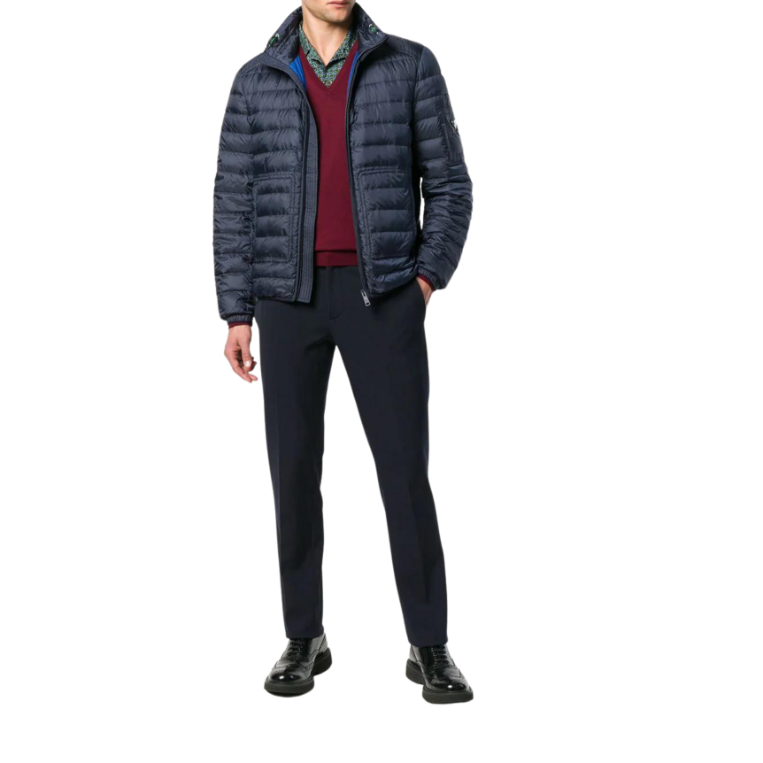 prada-pull-col-v-en-laine-peignee-rouge-bordeaux