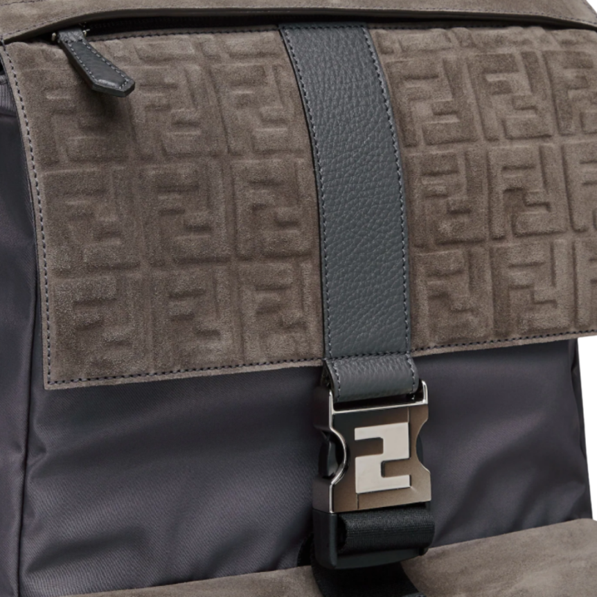 Sac à dos FENDI Fendiness format moyen cuir suédé gris boucle FF