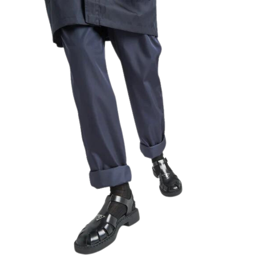 Sandale PRADA noire plaque métal triangle