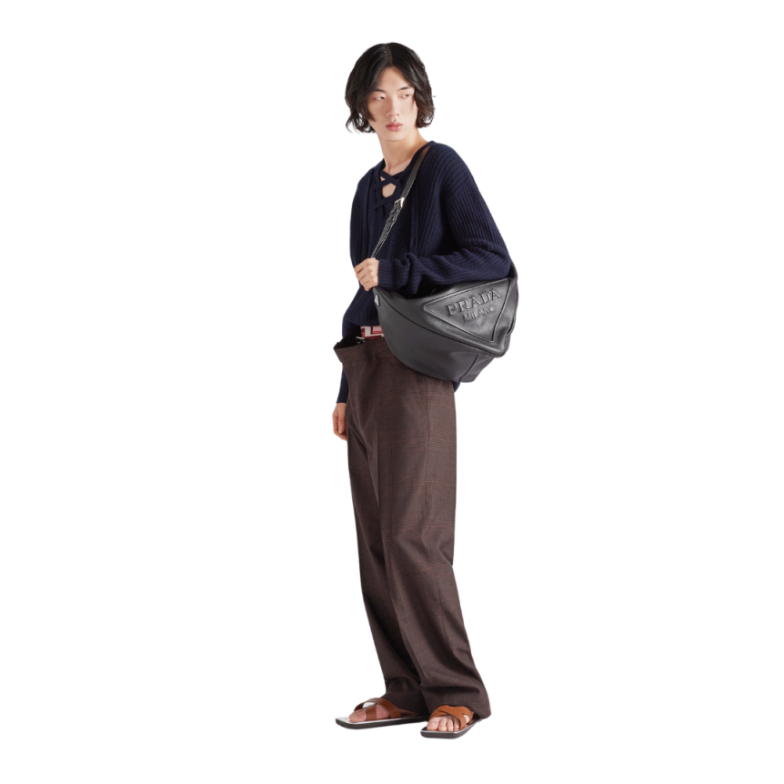 Sac triangle XL PRADA en cuir grainé noir