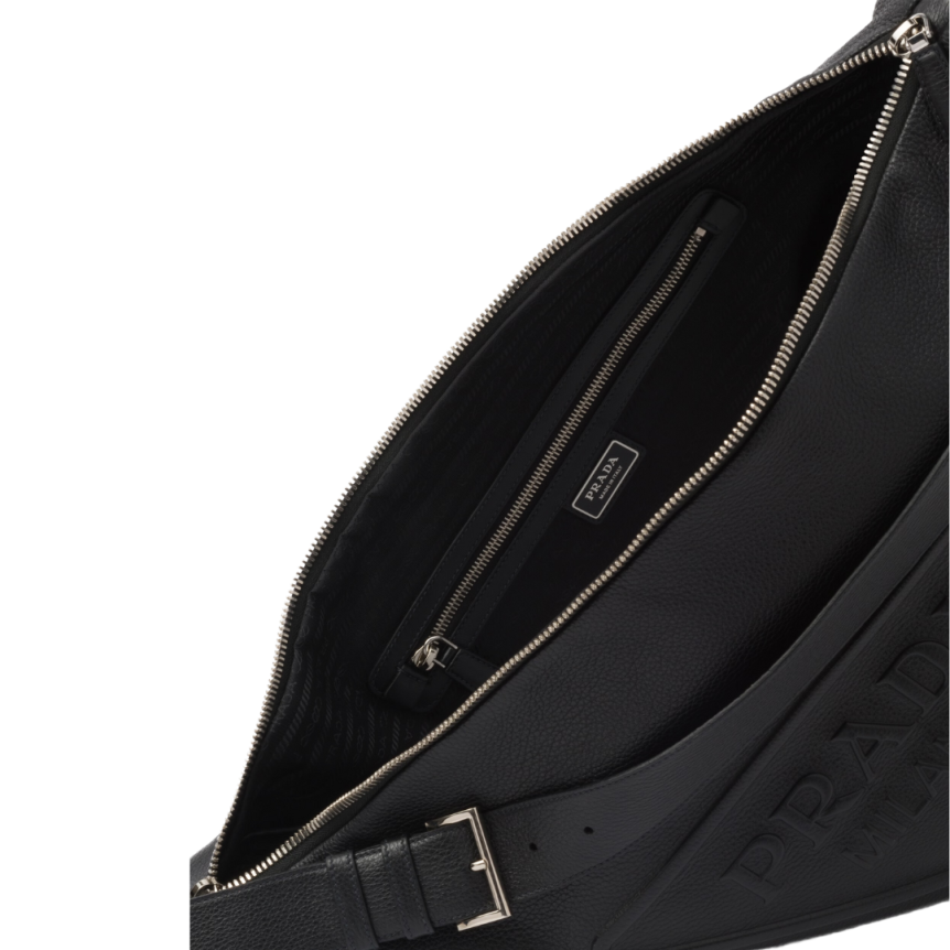 Sac triangle XL PRADA en cuir grainé noir