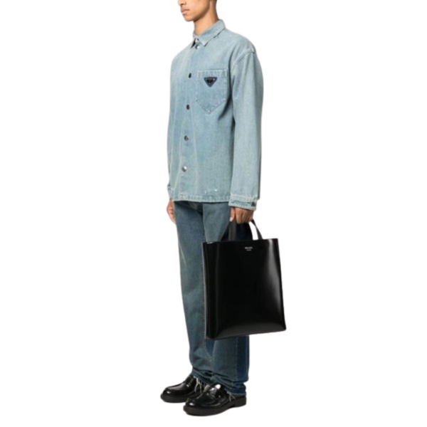 Sac cabas PRADA Spazzolato cuir noir logo blanc