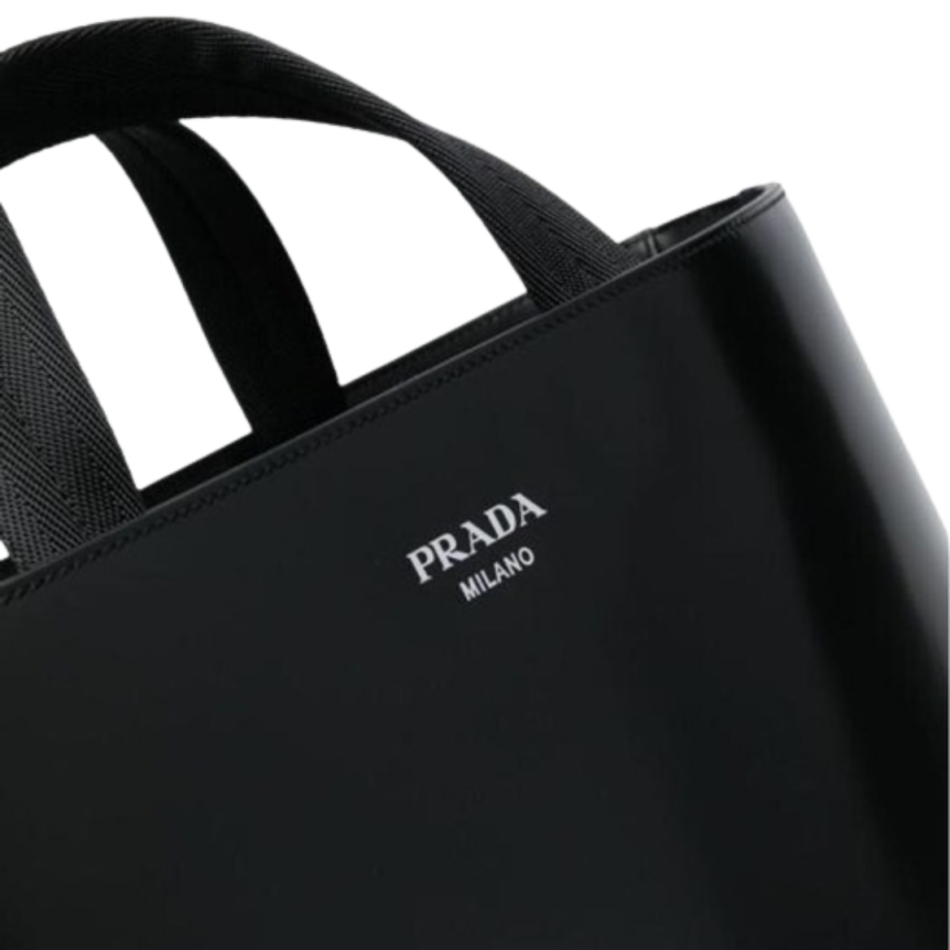 Sac cabas PRADA Spazzolato cuir noir logo blanc