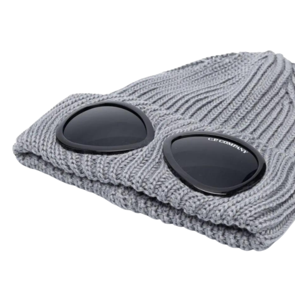 Bonnet CP COMPANY laine côtelée gris anthracite lunettes