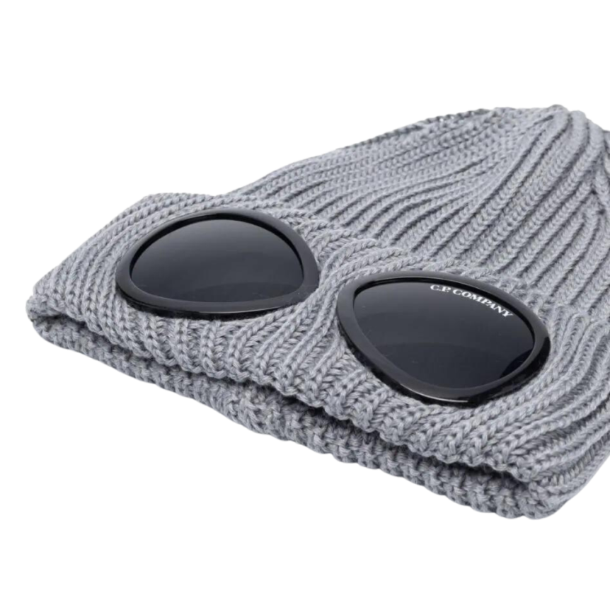 Bonnet CP COMPANY laine côtelée gris anthracite lunettes