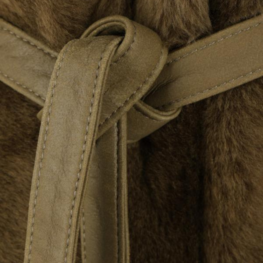 Manteau long ample YVES SALOMON col montant agneau vert kaki ceinture