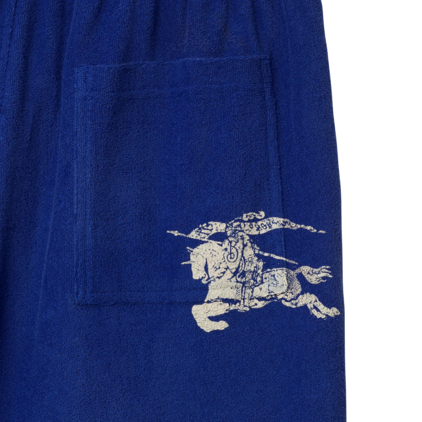 BURBERRY Short en coton éponge bleu roi cavalier blanc poche