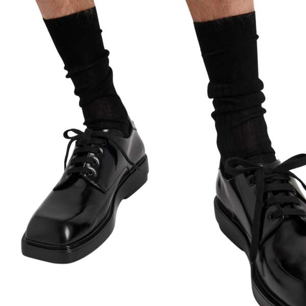 Derbies à lacets PRADA bout carré cuir noir logo triangle