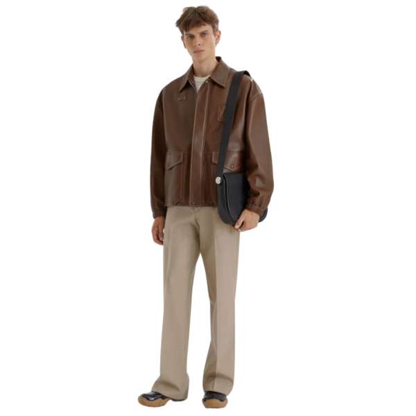 Sac messenger FENDI cuir grainé noir motif clou Fendi Roma