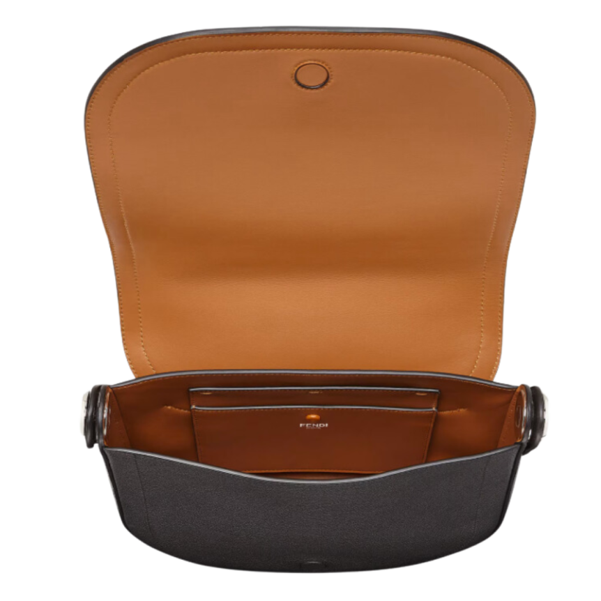 Sac messenger FENDI cuir grainé noir motif clou Fendi Roma