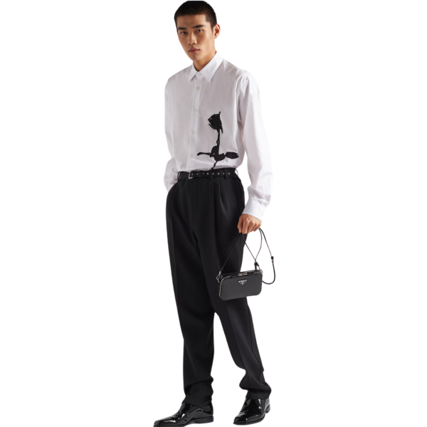 Sac Brique PRADA cuir Saffiano noir bandoulière logo triangle métal