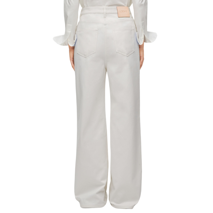 Jean LOEWE Taille haute denim de coton blanc patch cuir