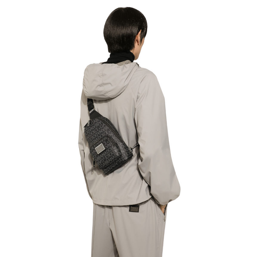 Sac à dos bandoulière DOLCE & GABBANA noir jacquard enduit logo gris