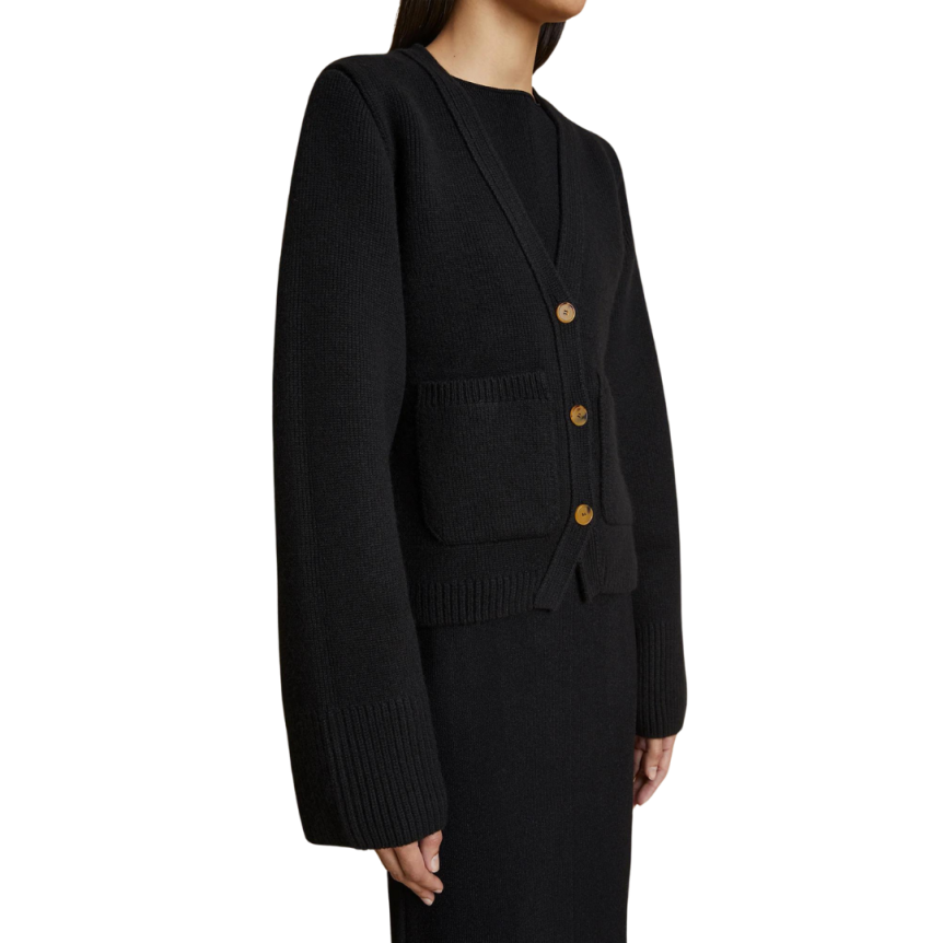 Cardigan boutons KHAITE Scarlett cachemire noir poches plaquées