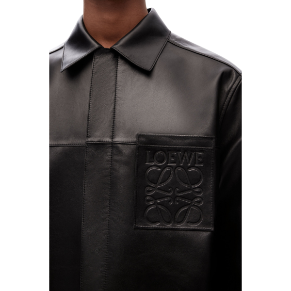 Surchemise LOEWE zippée cuir agneau nappa noir poche anagram