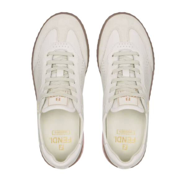 baskets basses FENDI Flair cuir blanc crème microperforé bout daim