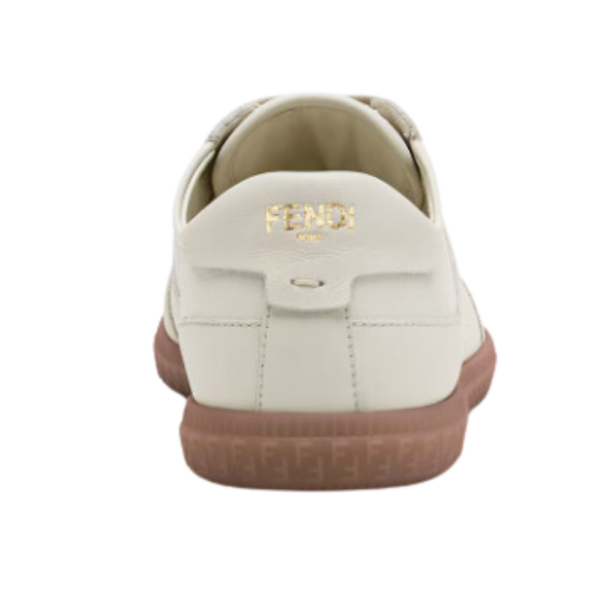 baskets basses FENDI Flair cuir blanc crème microperforé bout daim