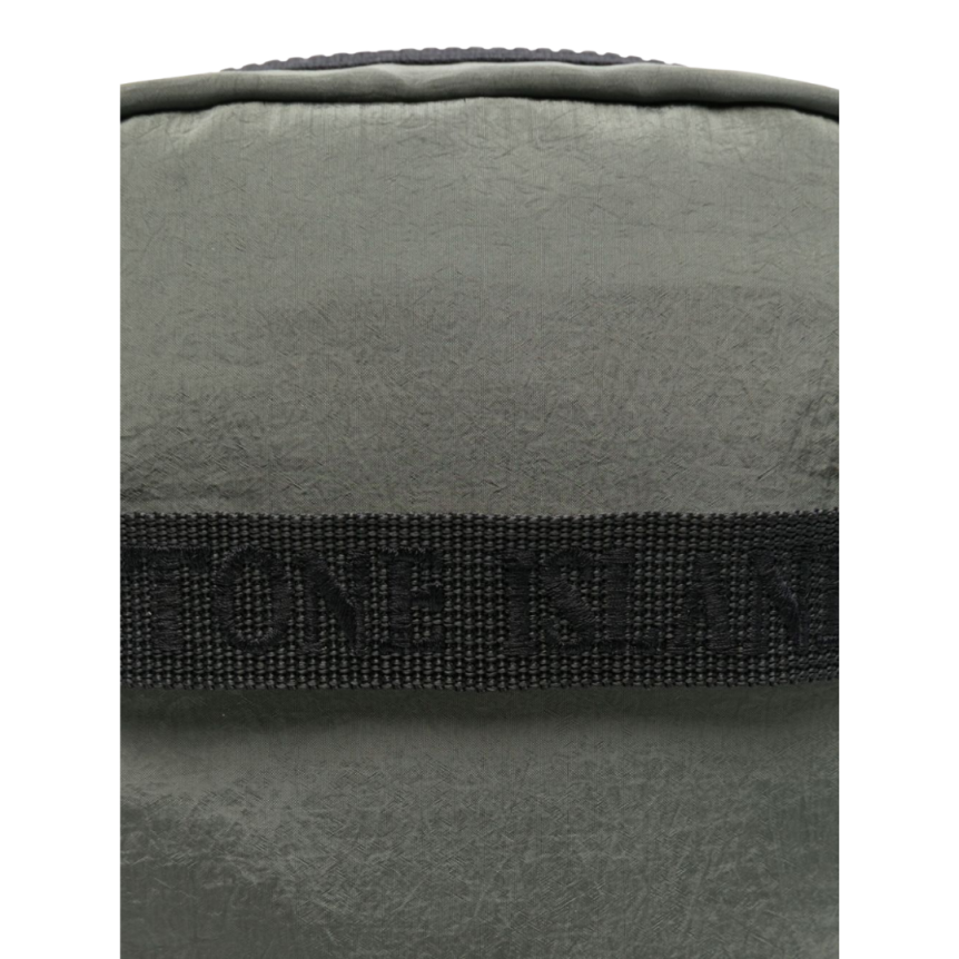 Sacoche STONE ISLAND nylon métal kaki patch logo rose des vents