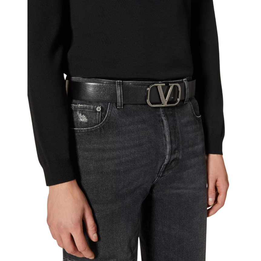 Ceinture VALENTINO cuir veau noir boucle logo V argent
