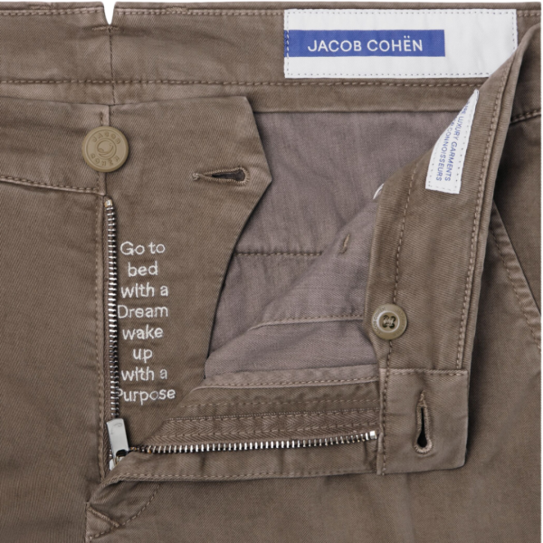 Pantalon chino slim JACOB COHEN Bobby coton marron