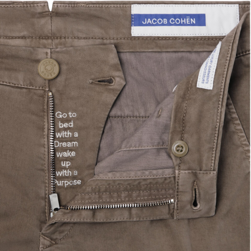 Pantalon chino slim JACOB COHEN Bobby coton marron