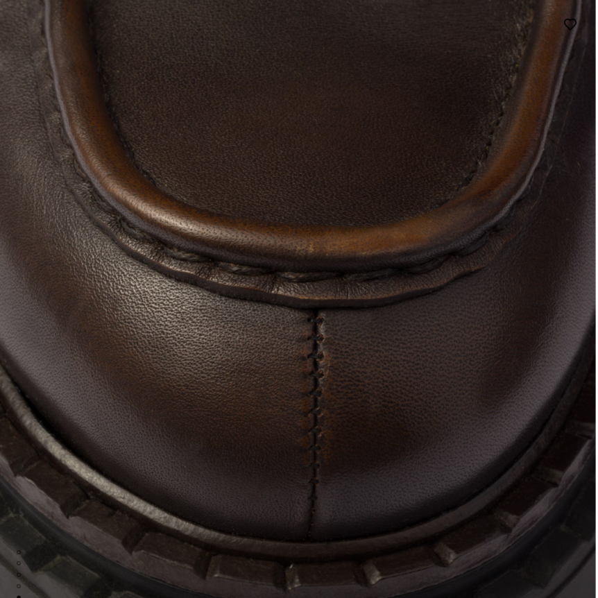 Mocassins PRADA cuir marron semelle double logo triangle