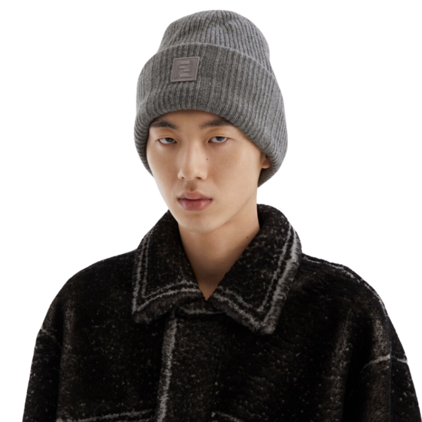 Bonnet FENDI laine grise écusson FF