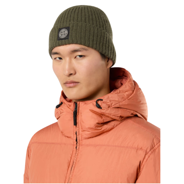 Bonnet STONE ISLAND laine vierge vert kaki écusson logo
