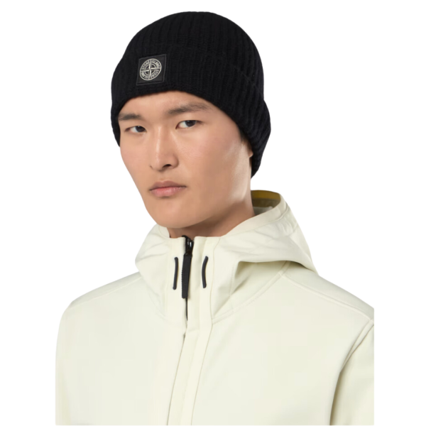 Bonnet STONE ISLAND laine vierge noir écusson logo