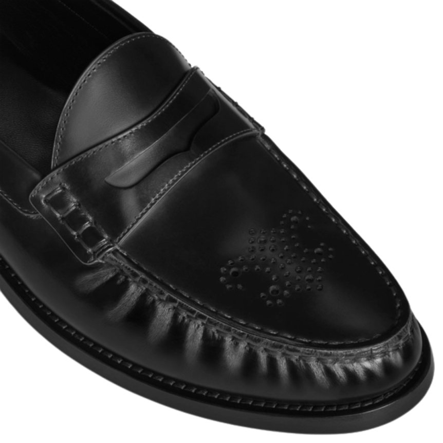 Mocassins CELINE Vivienne cuir taureau noir perforé Triomphe