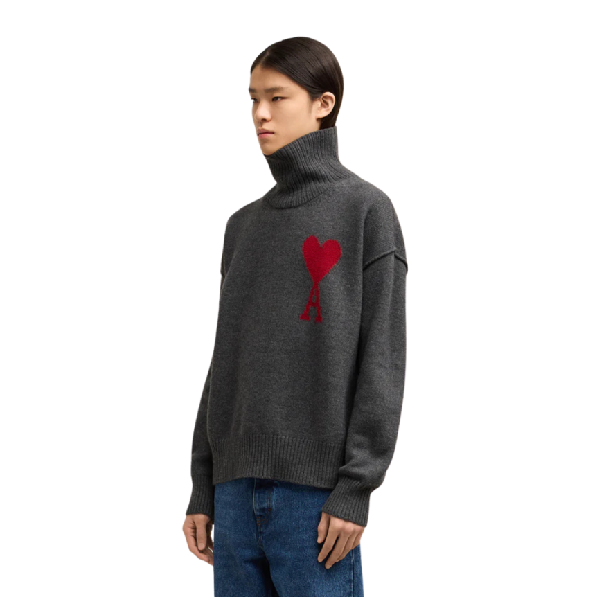 Pull col roulé AMI laine mérinos feutrée gris gros cœur rouge