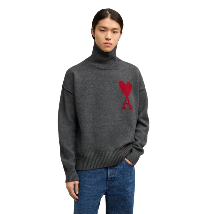 Pull col roulé AMI laine mérinos feutrée gris gros cœur rouge