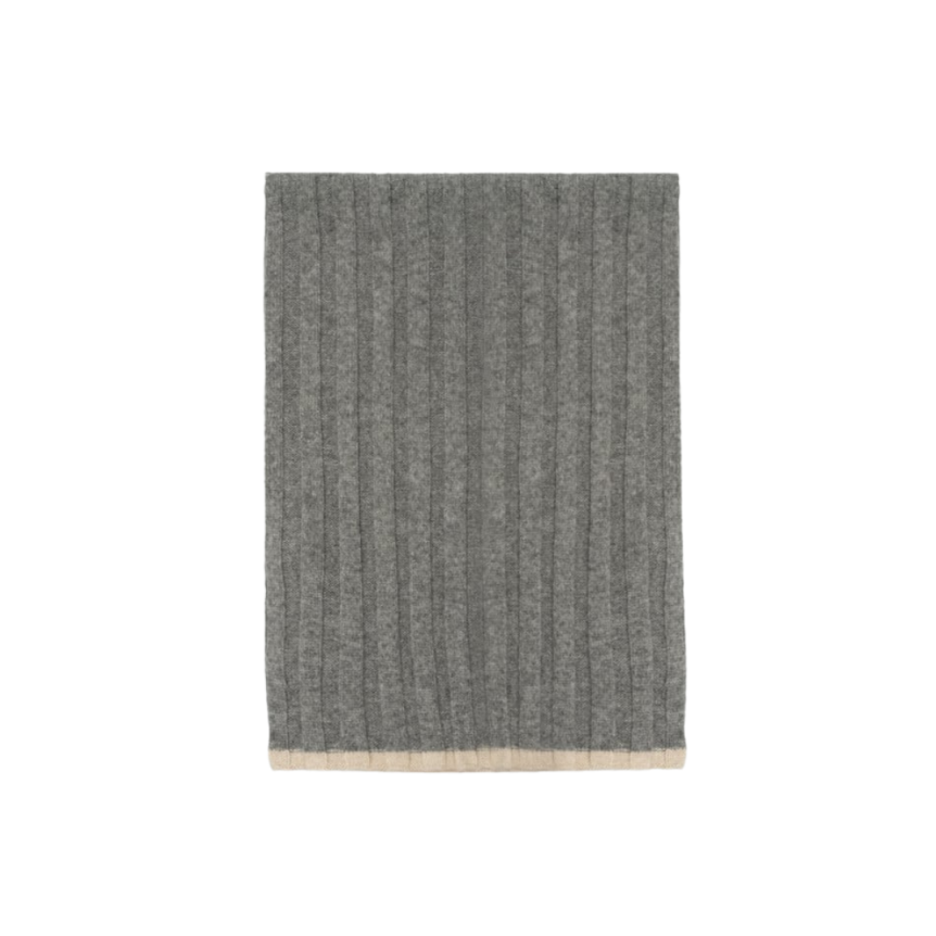 Brunello Cucinelli Echarpe cachemire gris clair côtelé bordure beige