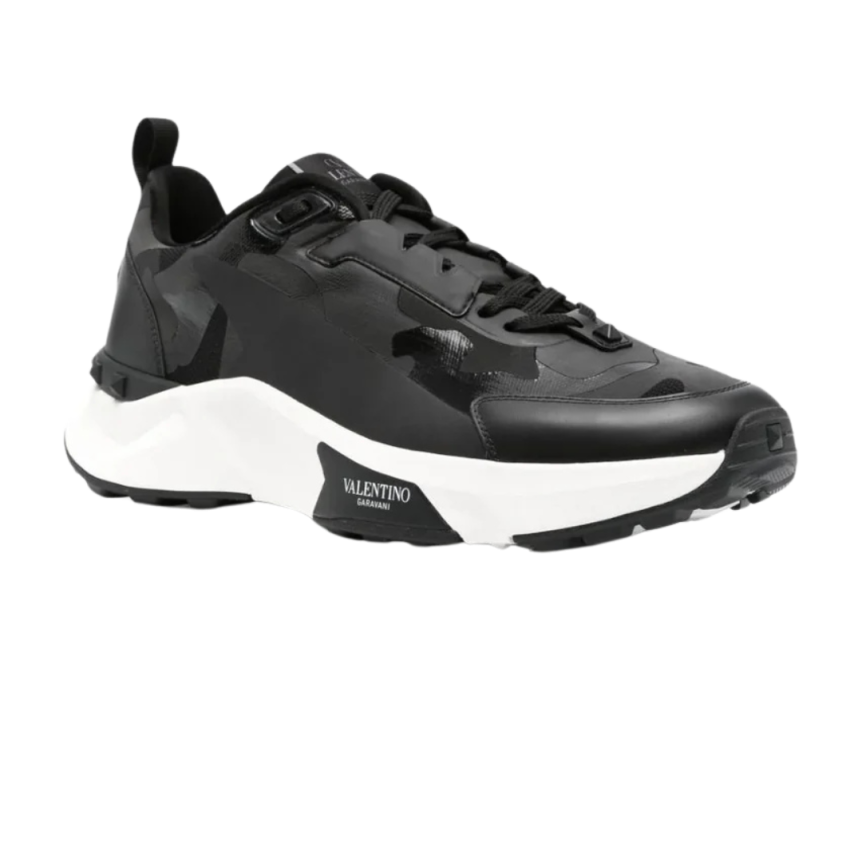 Baskets basses VALENTINO True Act cuir veau noir semelle blanche