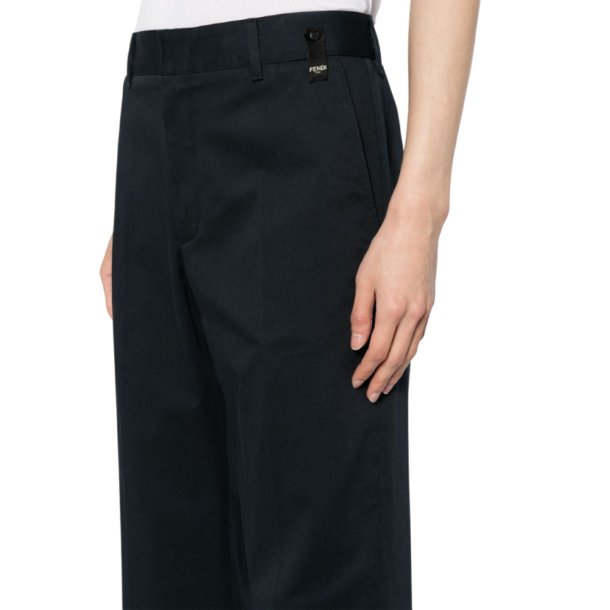 Pantalon droit slim coton bleu marine patch Fendi noir