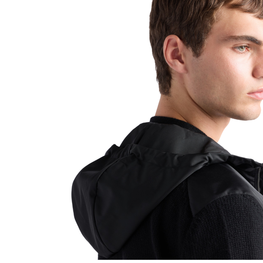 Cardigan zippé PRADA laine cachemire noir logo triangle métal émaillé