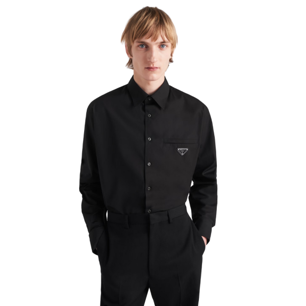 Chemise oversize PRADA coton noir poche zippée triangle métal émaillé