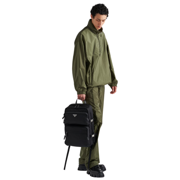 Sac à dos PRADA Re-Nylon cuir Saffiano noir multi poches logo triangle