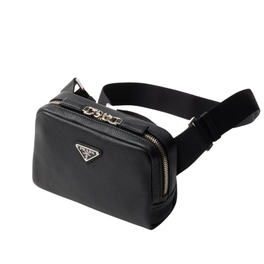 Sac bandoulière PRADA cuir grainé noir logo triangle métal émail