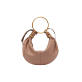 Petit sac hobo Bracelet bag cuir grainé beige rosé