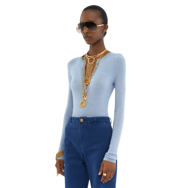 Pull CHLOE Henley col tunisien maille de laine extrafine bleu ciel