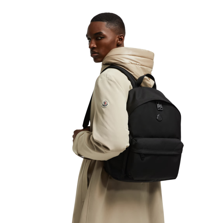 Sac à dos imperméable MONCLER New Pierrick noir logo métal noir