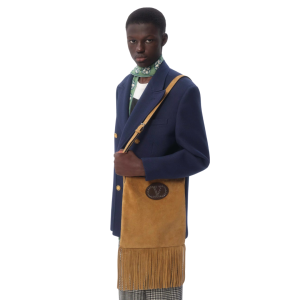 Sac porté épaule VALENTINO Nellcôte daim camel écusson cuir V Logo signature métal