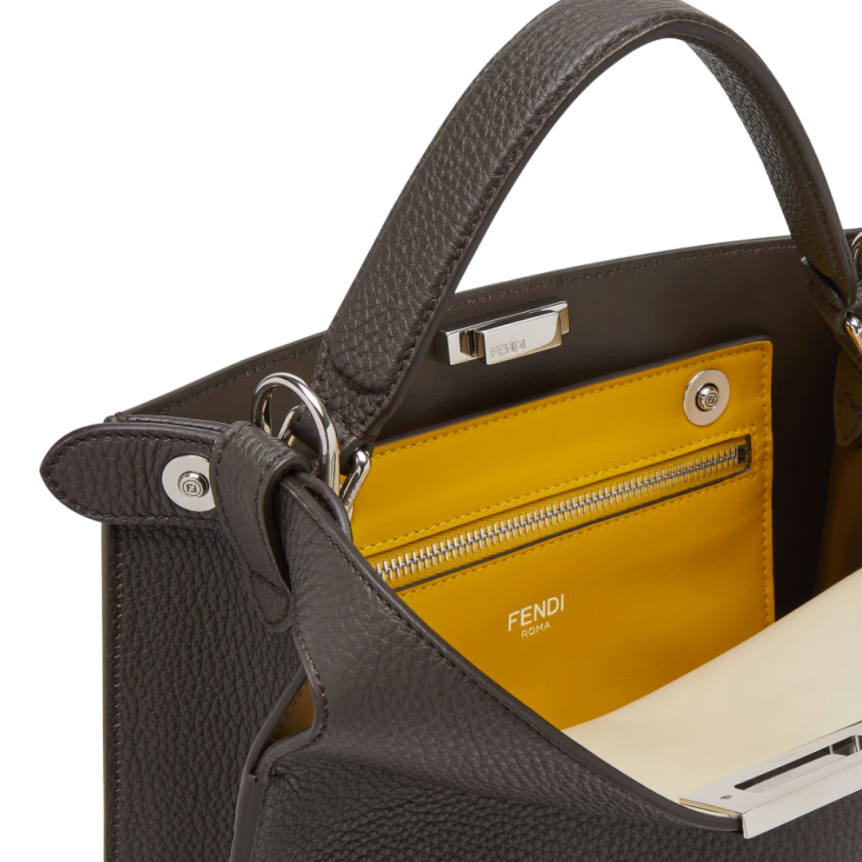 Sac FENDI Peekaboo X-Lite Petit cuir grainé marron foncé