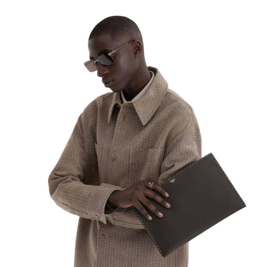 Pochette FENDI Selleria cuir grainé marron 196 surpiqûres