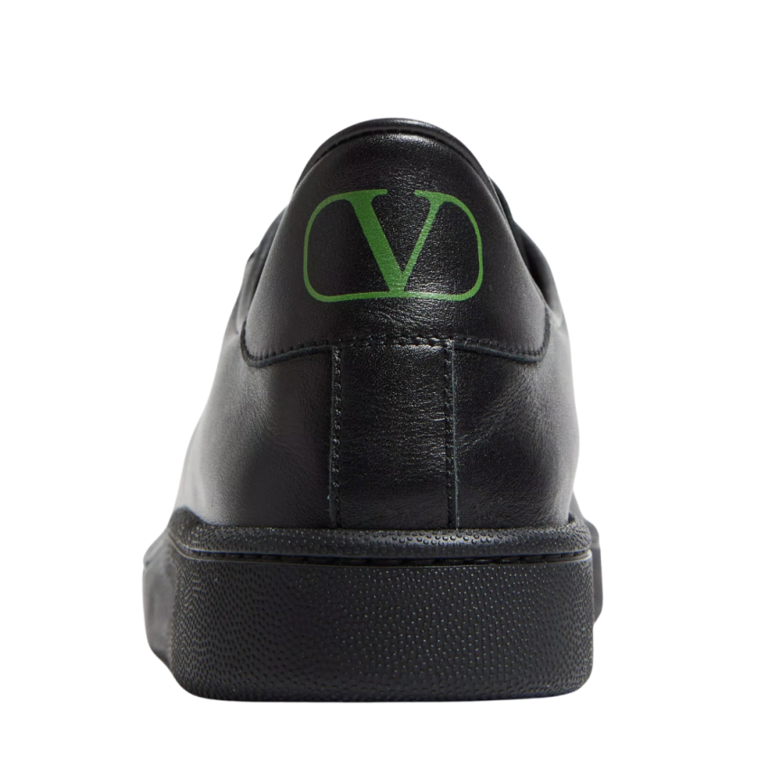 Baskets basses VALENTINO Royco cuir veau nappa noir V logo signature doré