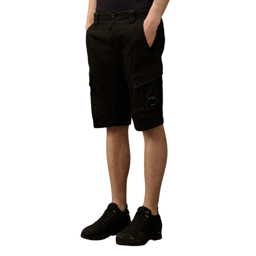 Short cargo CP COMPANY coton stretch doux noir poche verre lunette