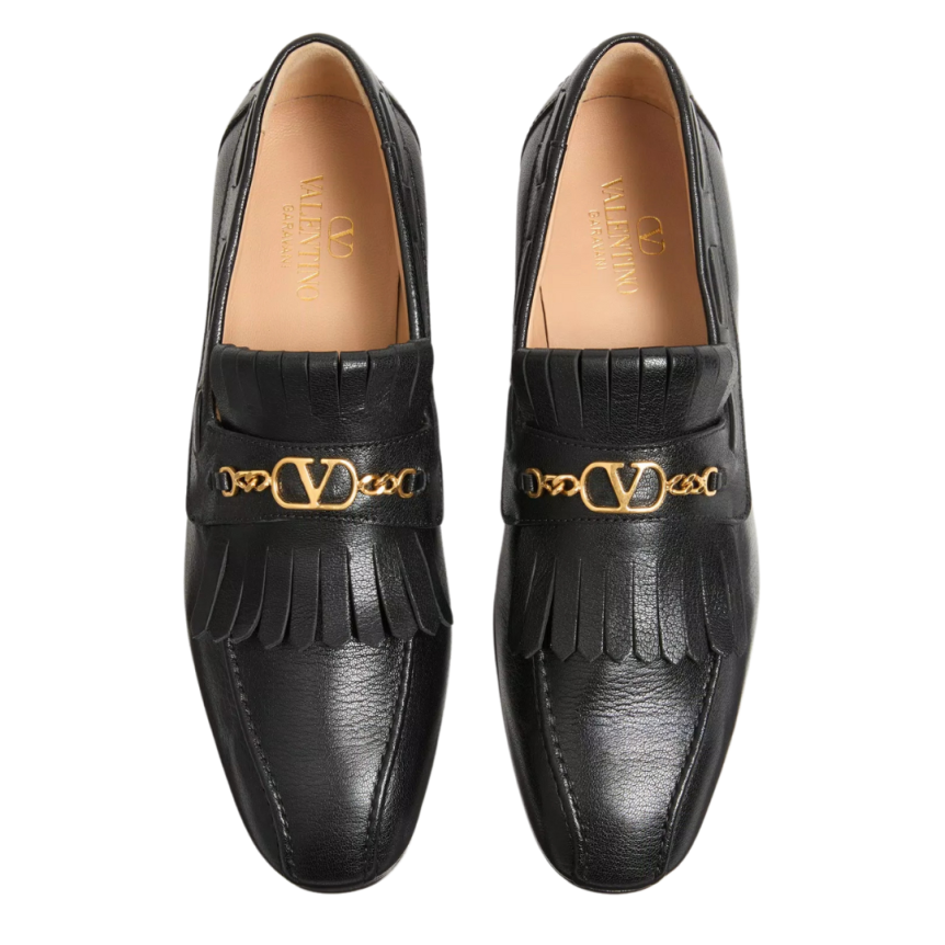 Mocassins VALENTINO cuir noir V logo signature doré franges