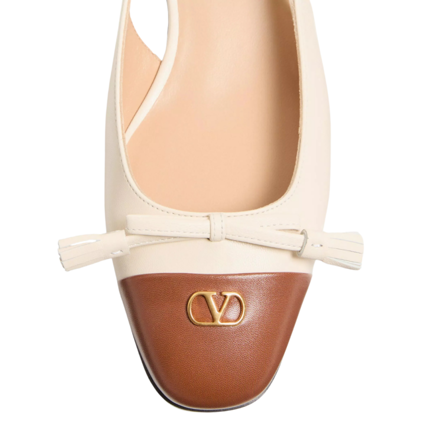 Ballerines à bride arrière VALENTINO Valet Du Roi cuir chevreau bicolore écru tabac