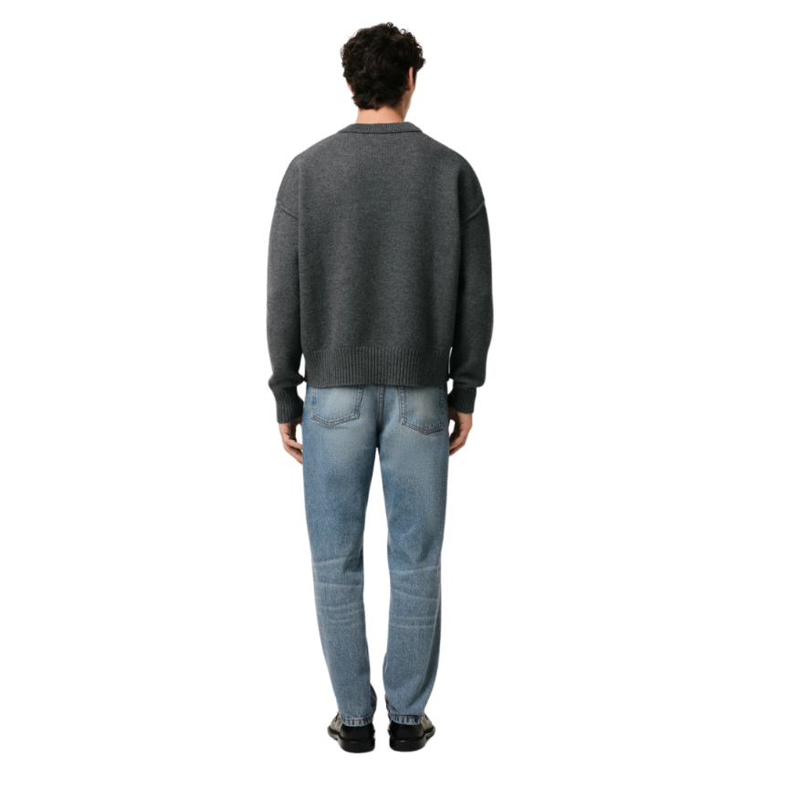 Pull col rond AMI Paris laine mérinos feutrée gris cœur rouge